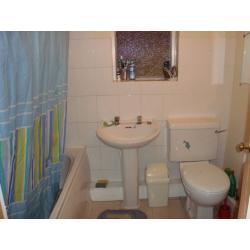 nice bright double room to rent in manor park 15min to stratford