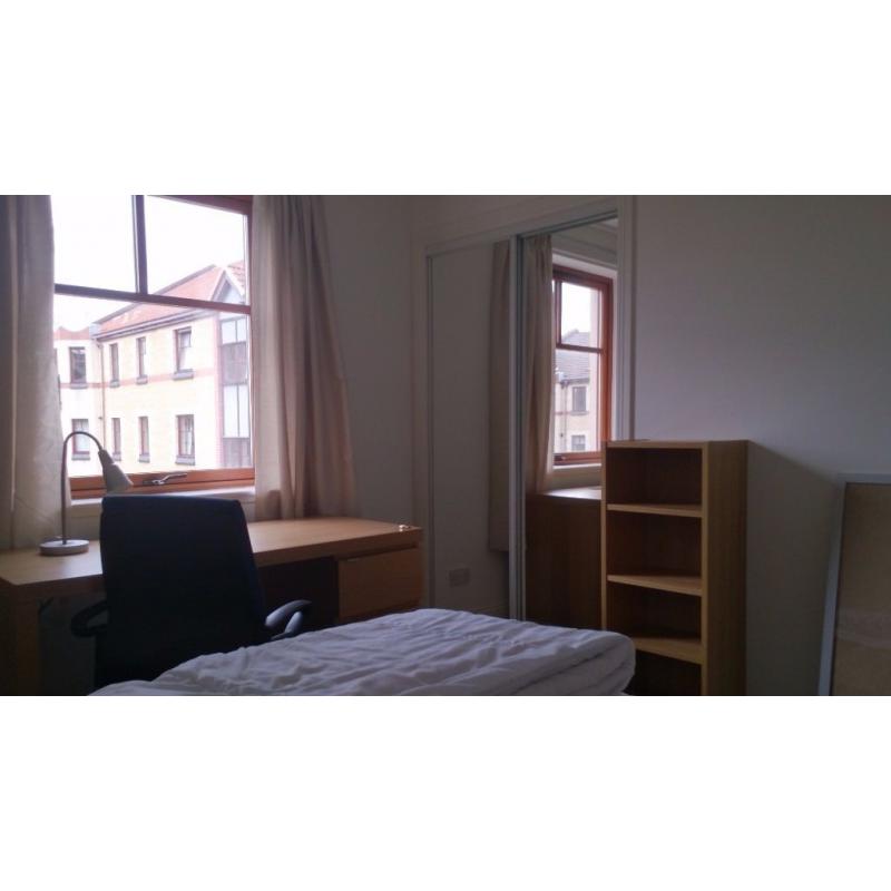Flatmate wanted - student - near Napier Merchiston Campus