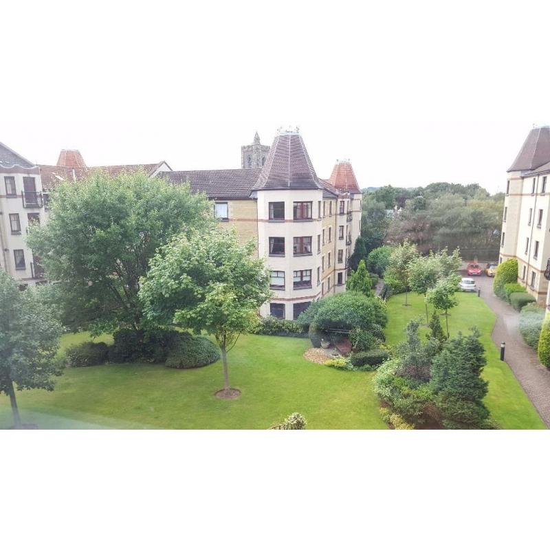 Flatmate wanted - student - near Napier Merchiston Campus