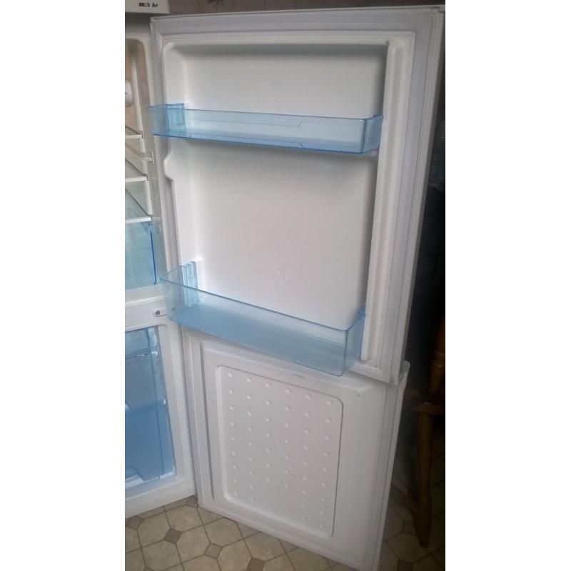 LEC FRIDGE FREEZER