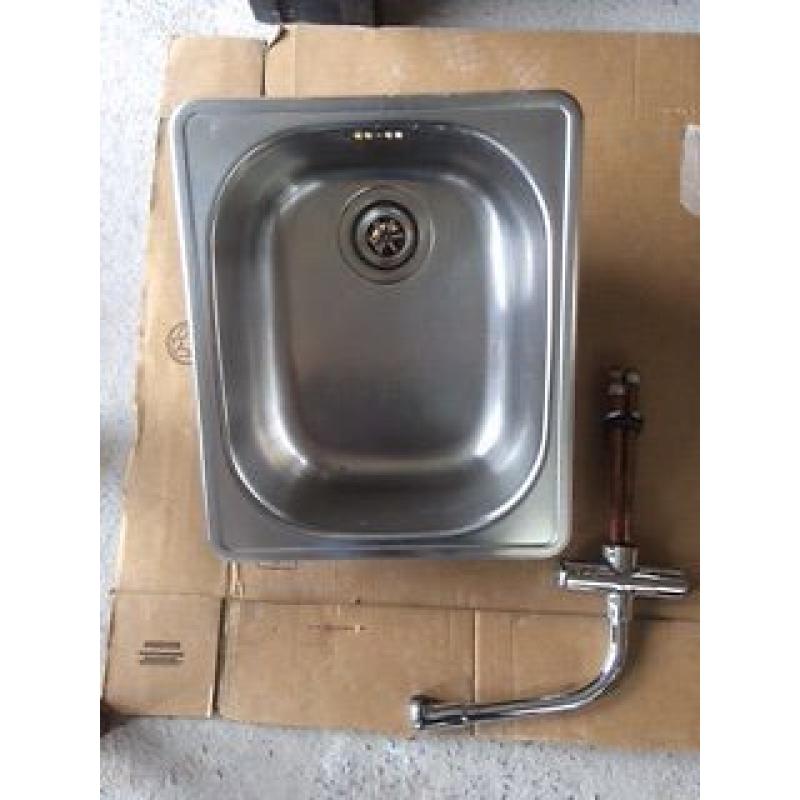 Single Bowl Sink + Mixer Tap