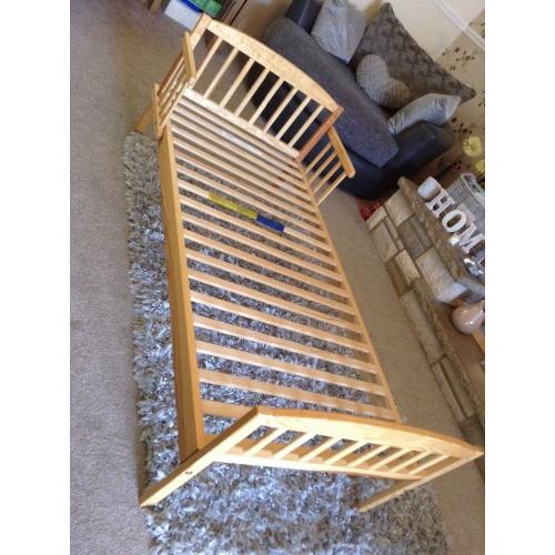 Toddler bed