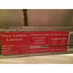 Extending ladder 3 section 2.8m-6.9m