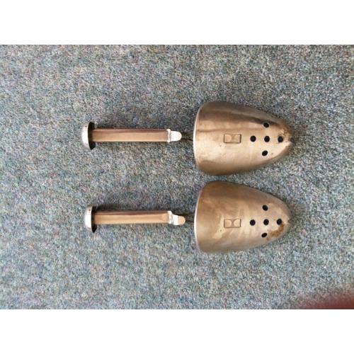 Metal Shoe Stays