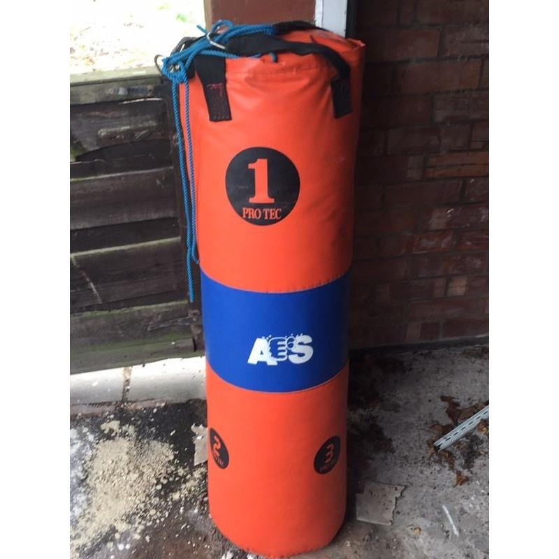 Punch bag / Boxing bag