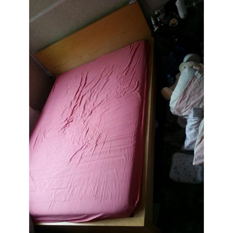 Double Bed - Excellent Condition. light brown