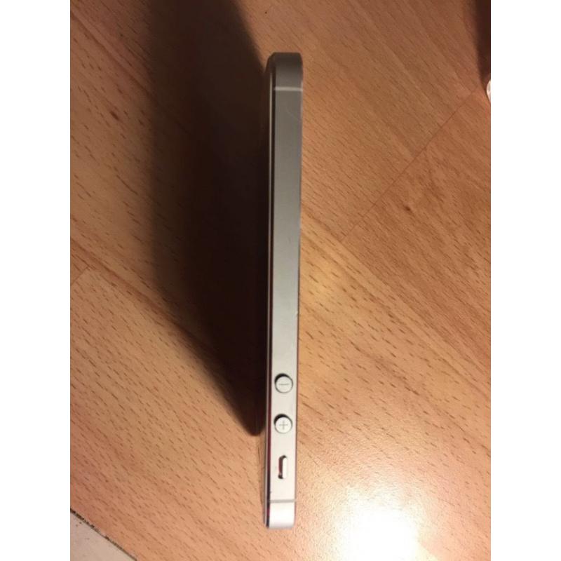 apple iphone 5 white & silver factory Unlocked