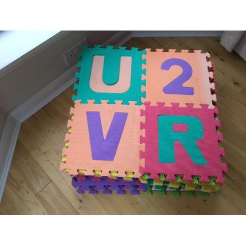 Foam interlocking play matts
