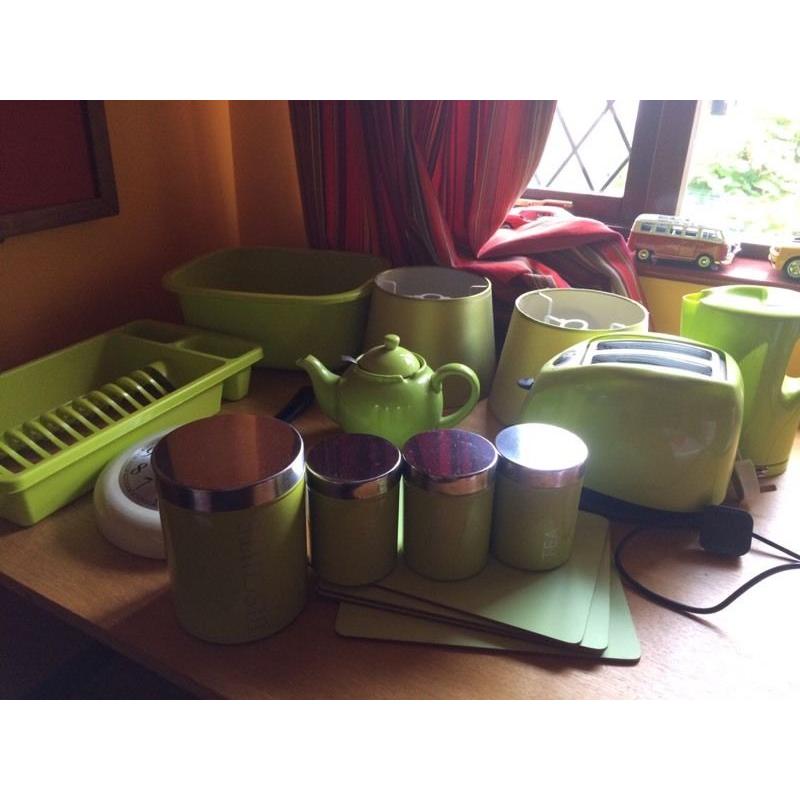 Full kitchen set