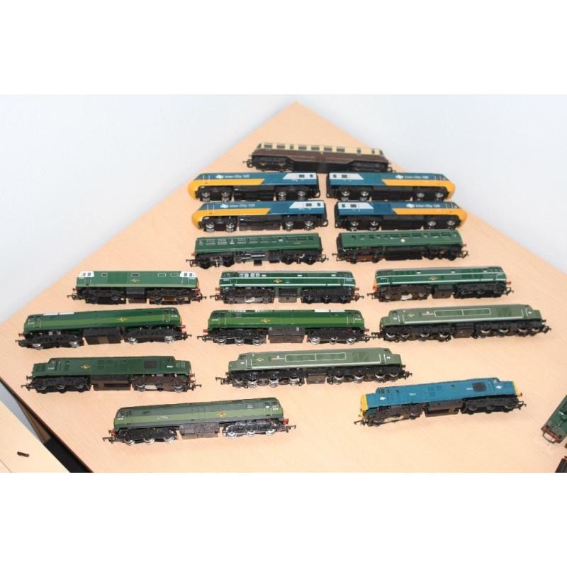 Model Railway Collection of engines, rolling stock etc.