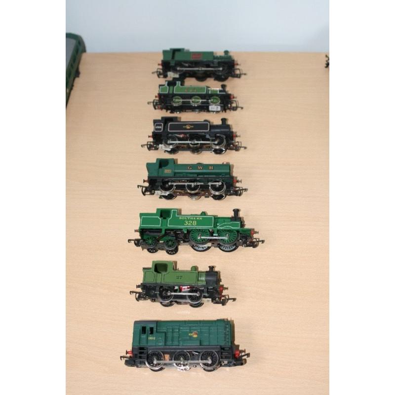 Model Railway Collection of engines, rolling stock etc.