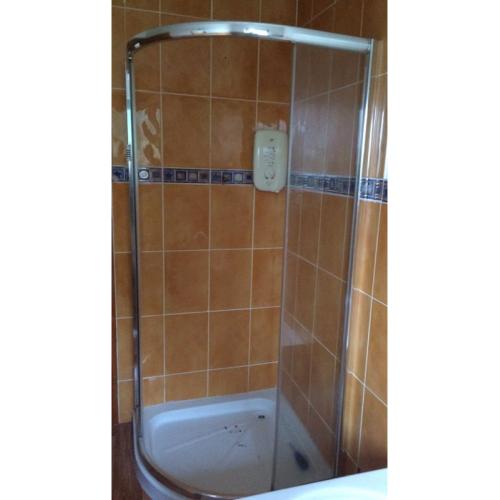 Quadrant Shower