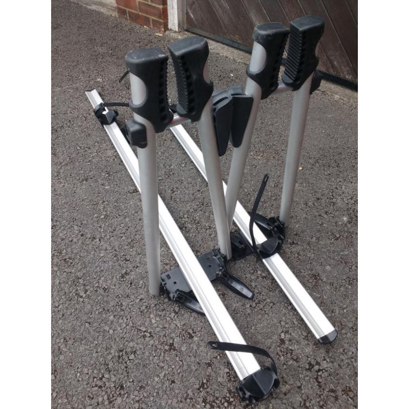Thule Roof Bars and 2 Exodus cycle carriers fits Honda Insight
