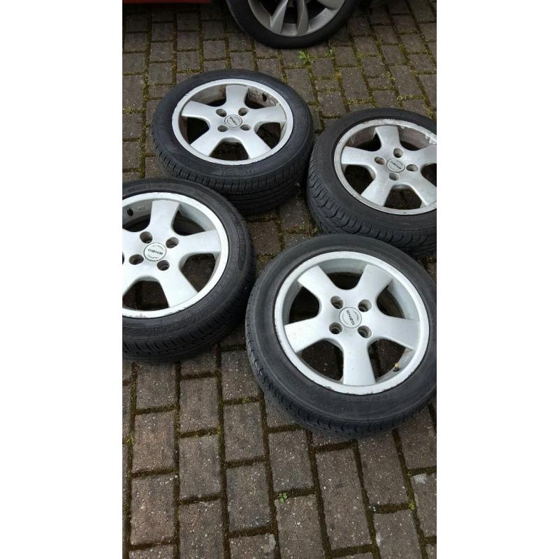 4 x Alloy Wheels (15")