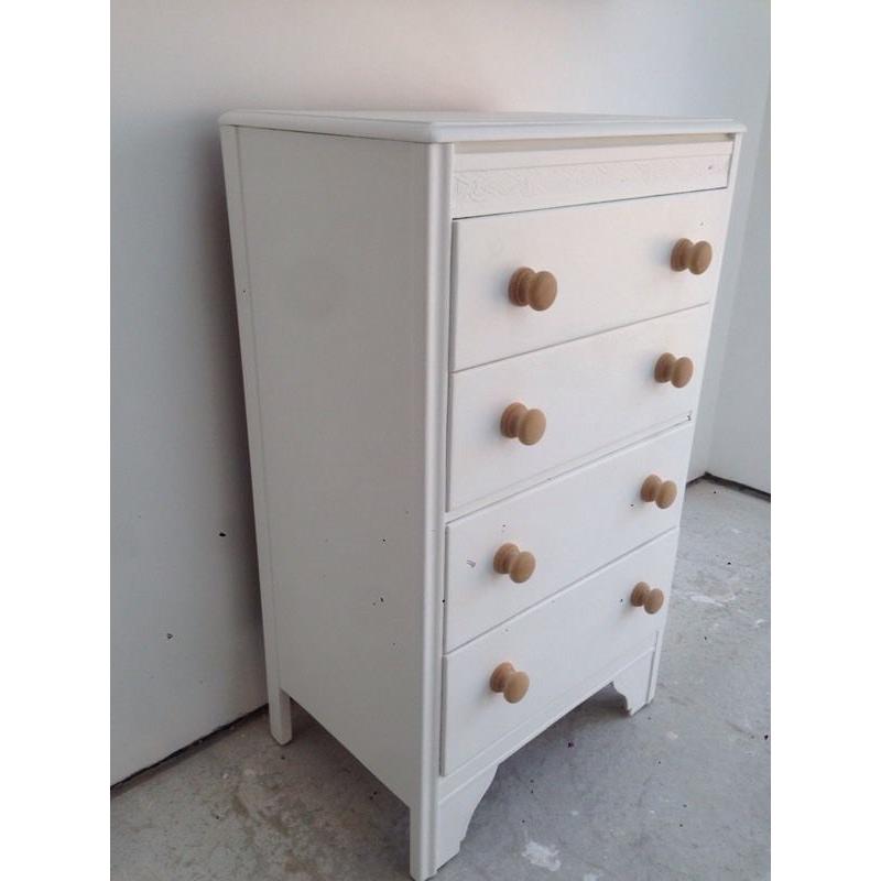 Chest of drawers