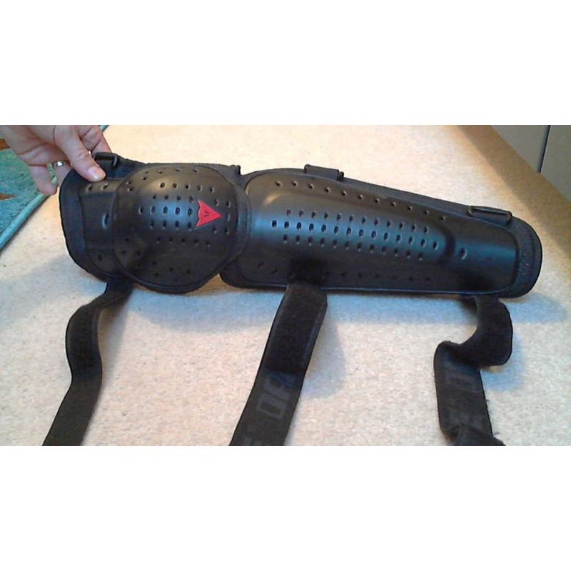 Dianese leg armour knee and shin exoskeleton