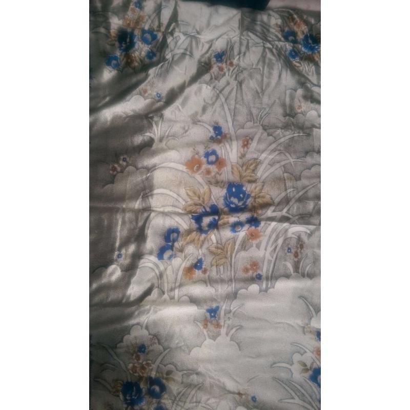 2 sets of bed throws