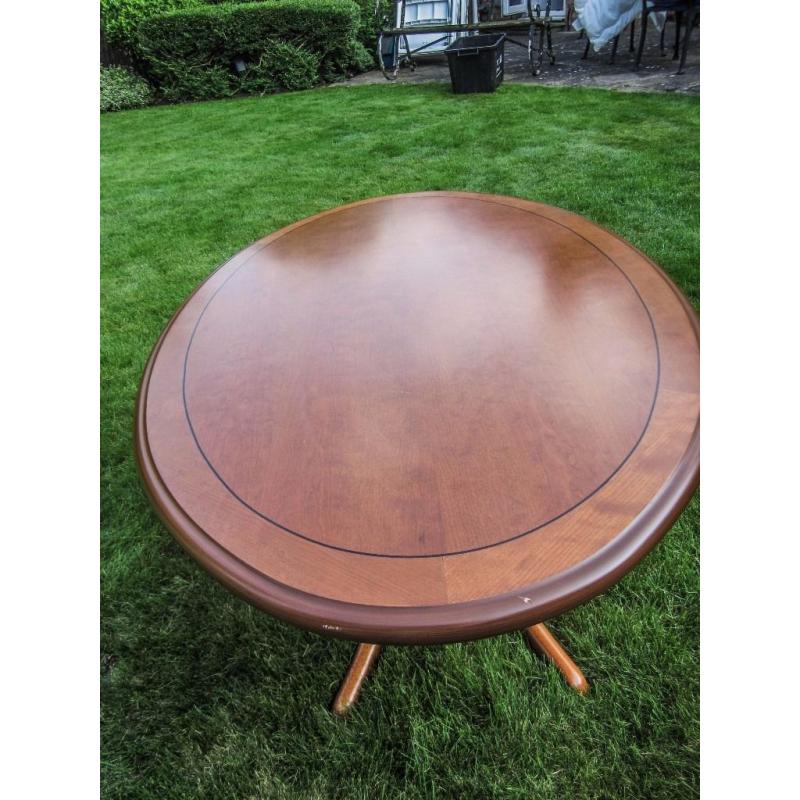 Top Quality Finished Wood Coffee Table