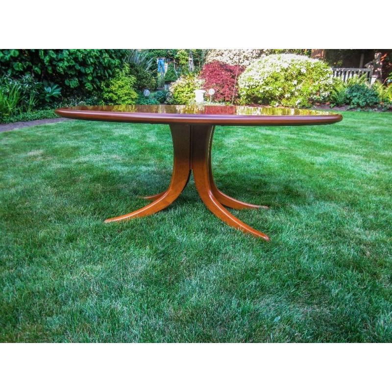 Top Quality Finished Wood Coffee Table