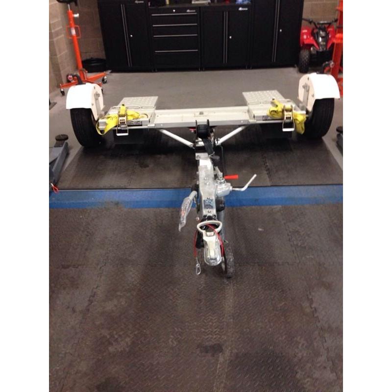 Tow dolly