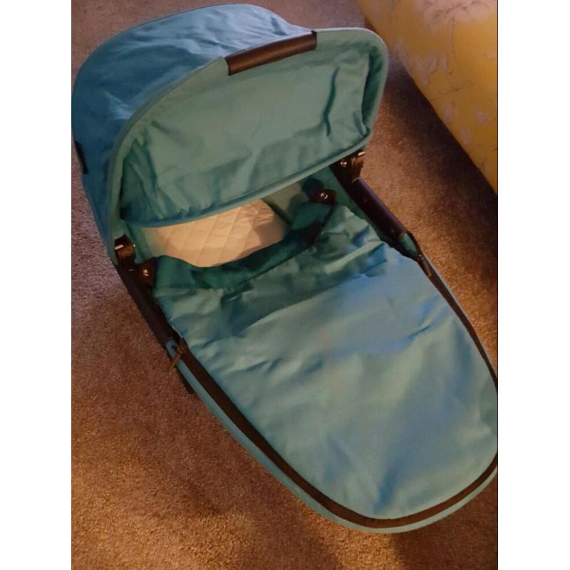 Maxi cosi foldable pram top/basinette