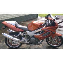 honda VTR 1000 fair condition for its year,must go,cheep bike for some one !!!!!