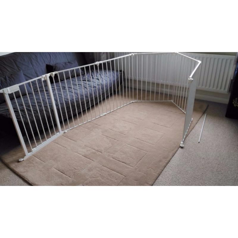 BabyDan playpen / room divider