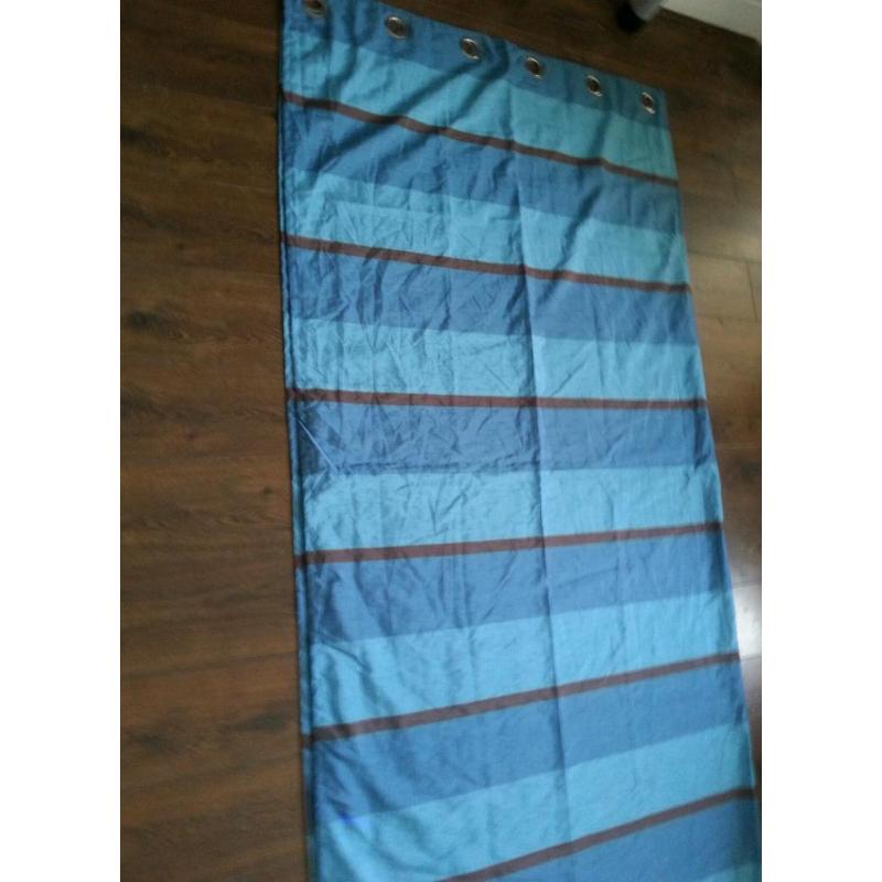 Two pairs of curtains,Teal, Good condition.