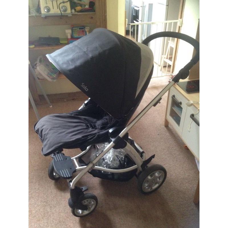 Mamas & Papas Sola pram