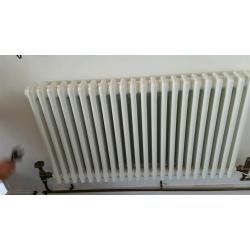 WHITE 3 COLUMN RADIATOR COMPLETE WITH DAISY VALVES