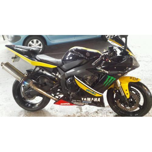 YAMAHA R1 2002