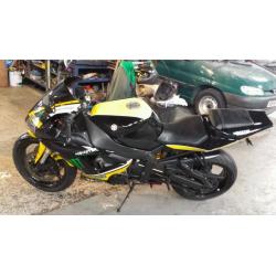 YAMAHA R1 2002