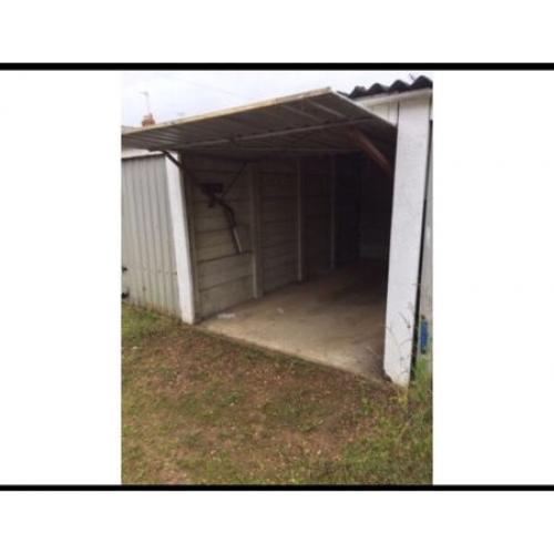 Garage for Rent