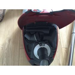 Miele vacuum Cleaner TT5000 Cat and Dog 300-2200W