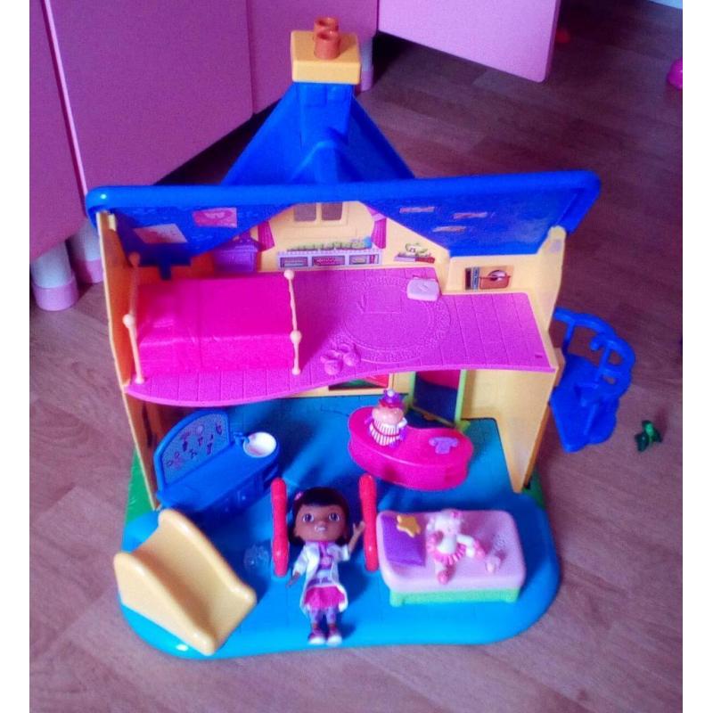 Disney Ku I or doc mcstuffins house
