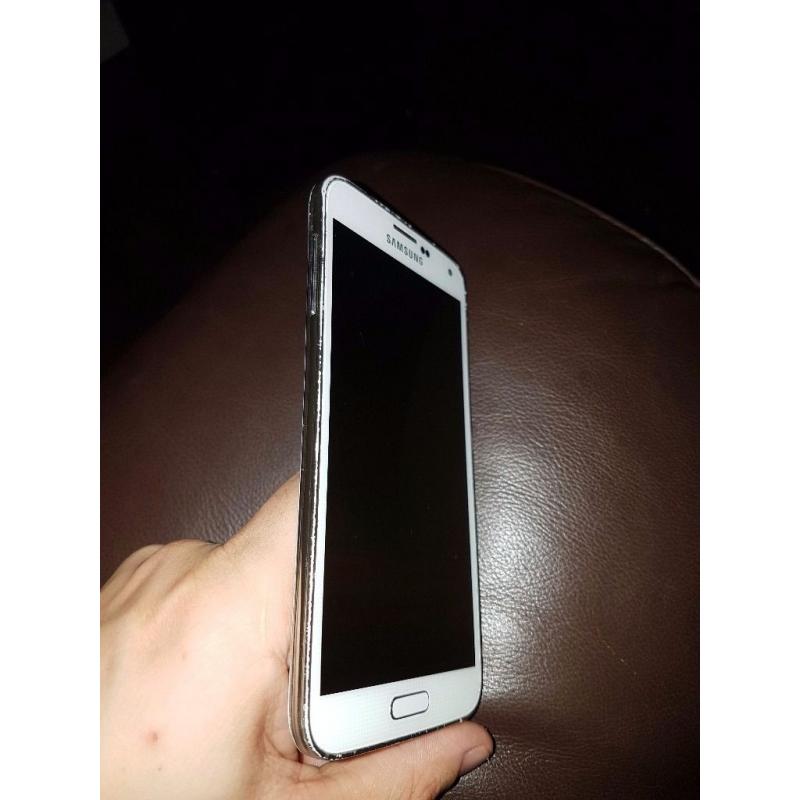 White Samsung Galaxy S5 VODAFONE