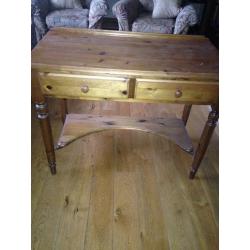 Ducal dressing table