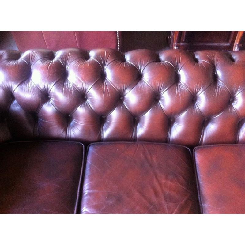Antique Brown Leather Chesterfield 2 seater sofa