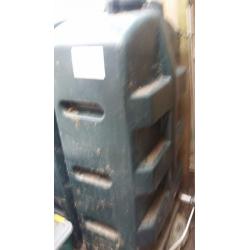 Titan 1100 litre oil tank