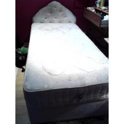 2 single divan beds