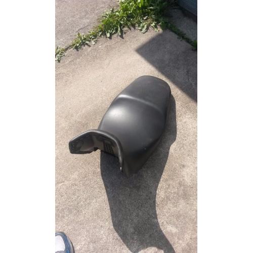 Triumph Tiger 1050 seat
