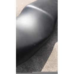 Triumph Tiger 1050 seat