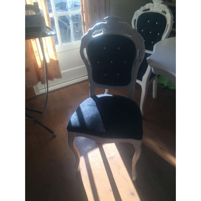 Dining room table and 6 chairs