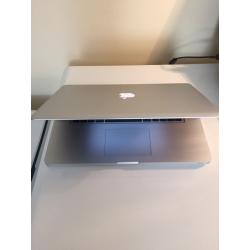MacBook Pro 15" (Mid 2009) Pristine Condition