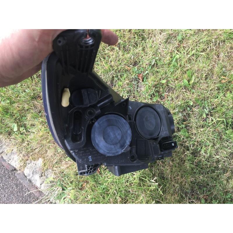 Ford Focus front light 2013
