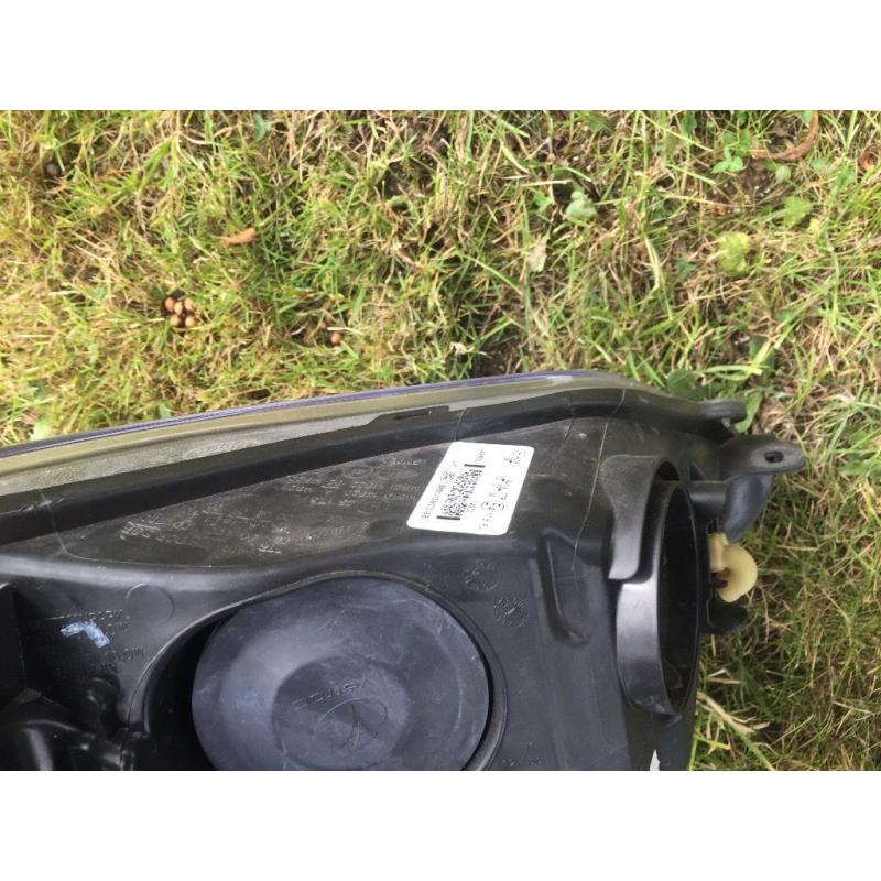 Ford Focus front light 2013