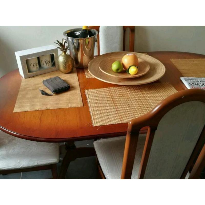 Dinning table for sale !