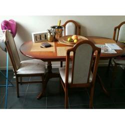 Dinning table for sale !