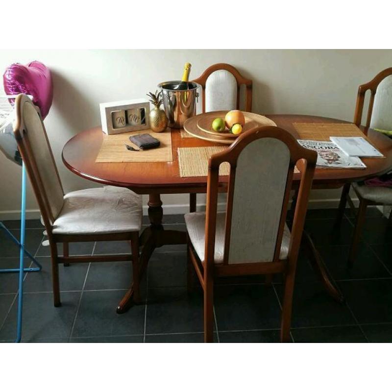 Dinning table for sale !