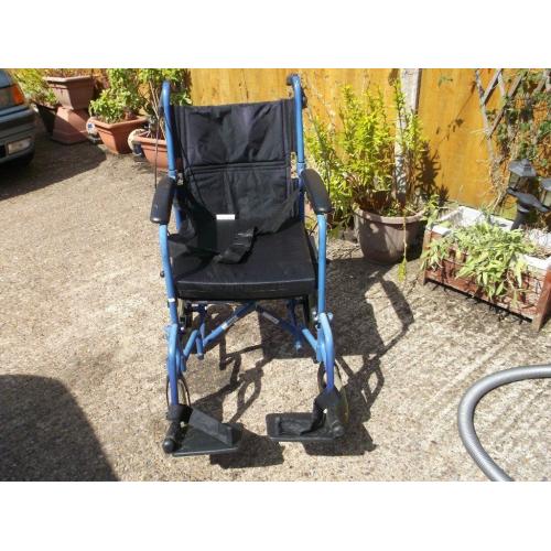 WHEELCHAIR WITH FOOTRESTS